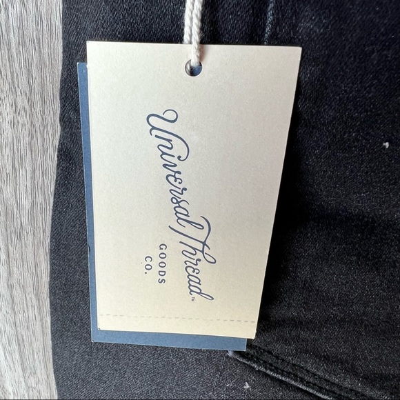 NEW W/ TAGS Universal Thread Black Jean Shorts - Picture 8 of 10